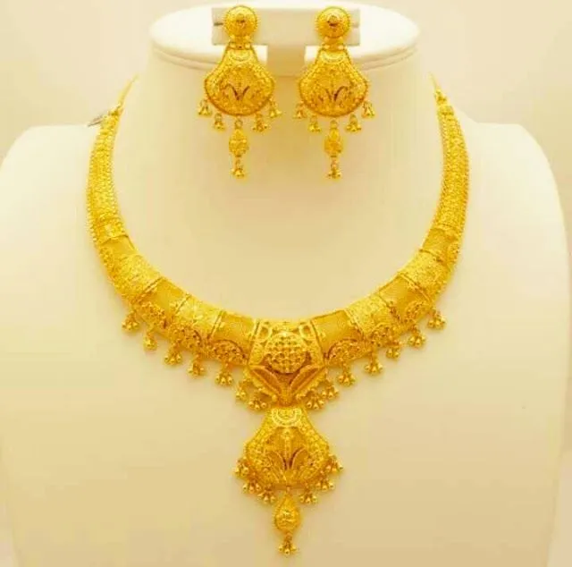 Test item 1 – handcrafted gold Pendants (alternate view)